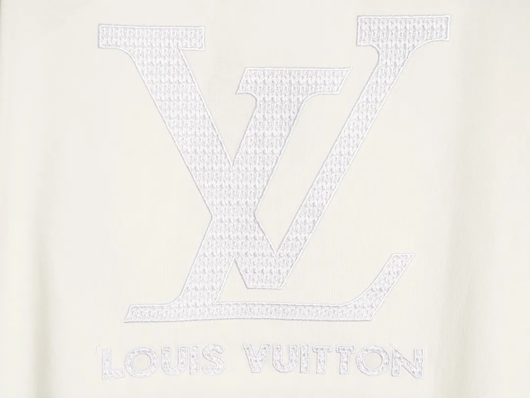 Louis Vuitton路易威登 胸口暗纹老花刺绣短袖