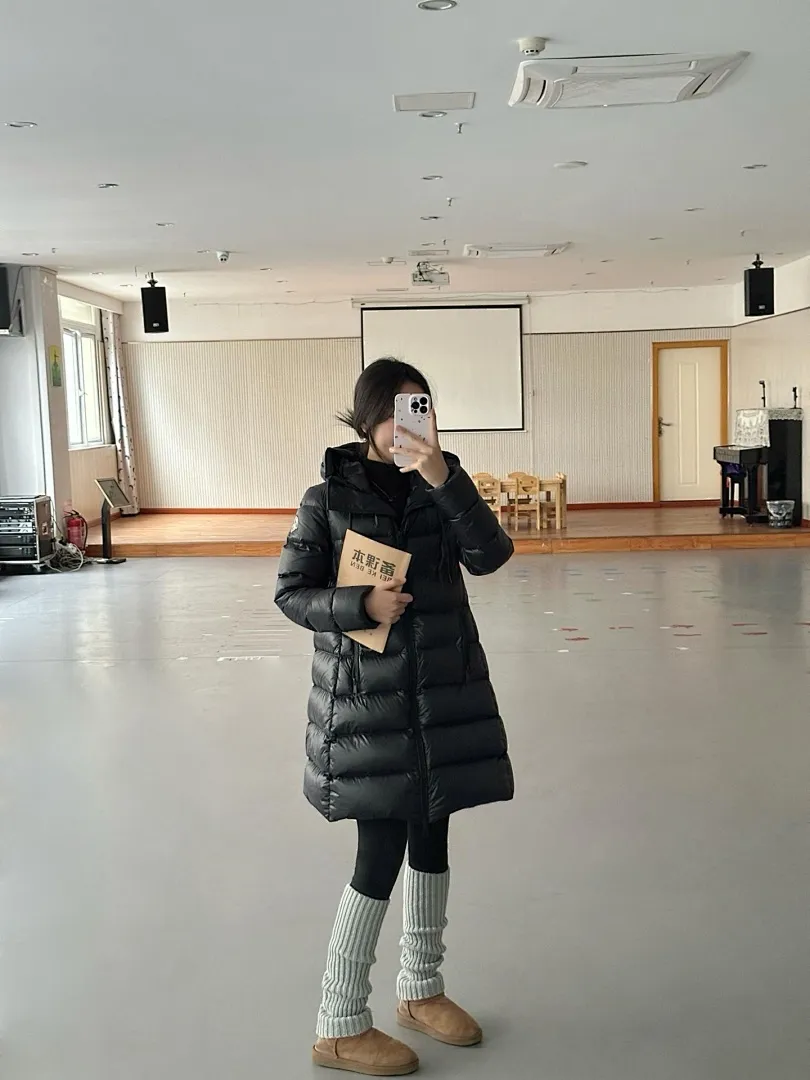 Moncler/蒙口 Baby娃娃款女士中长款连帽羽绒服