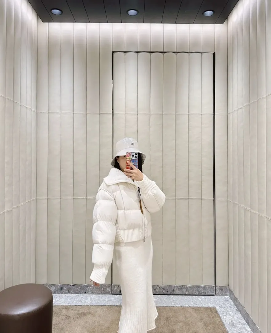 Moncler/蒙口 Jadeite24年新款女拼接假二件短款羽绒服