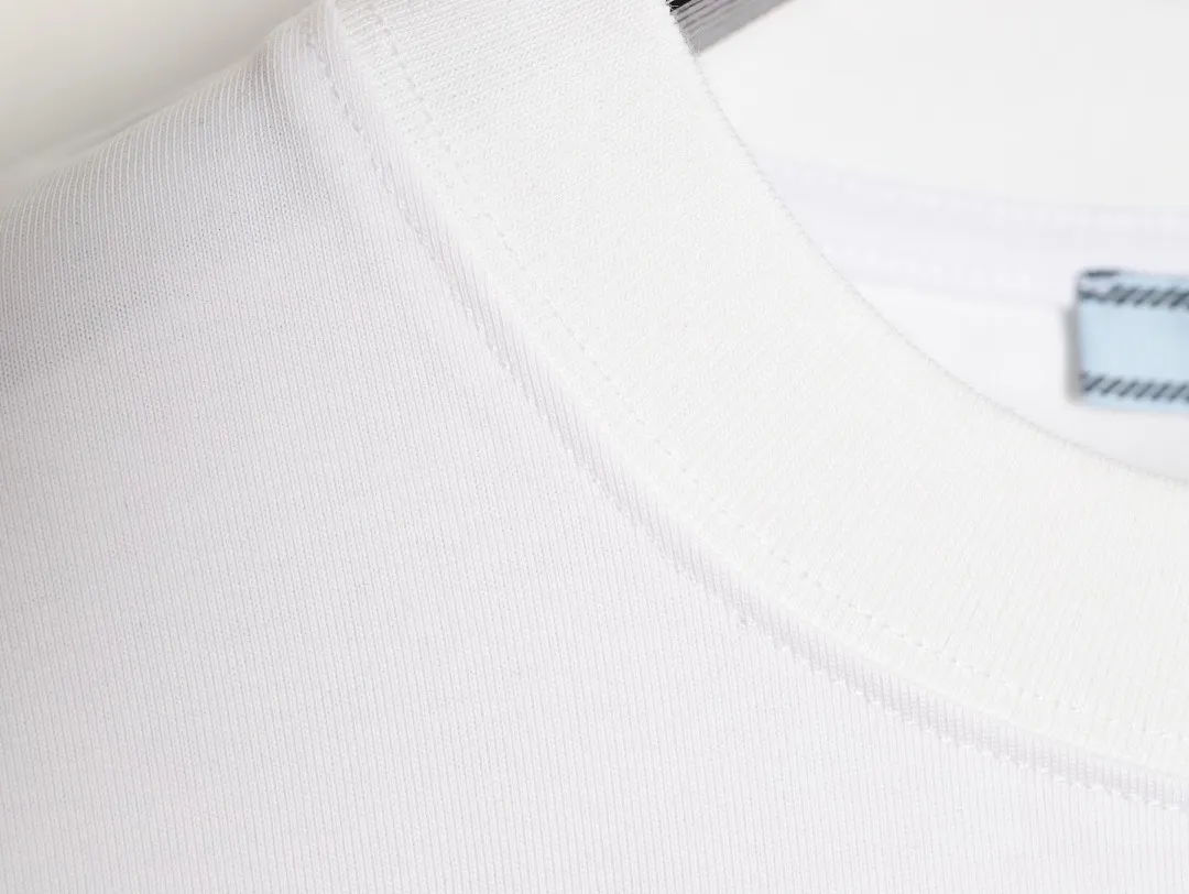 Prada/普拉达 26ss 镂空字母刺绣短袖