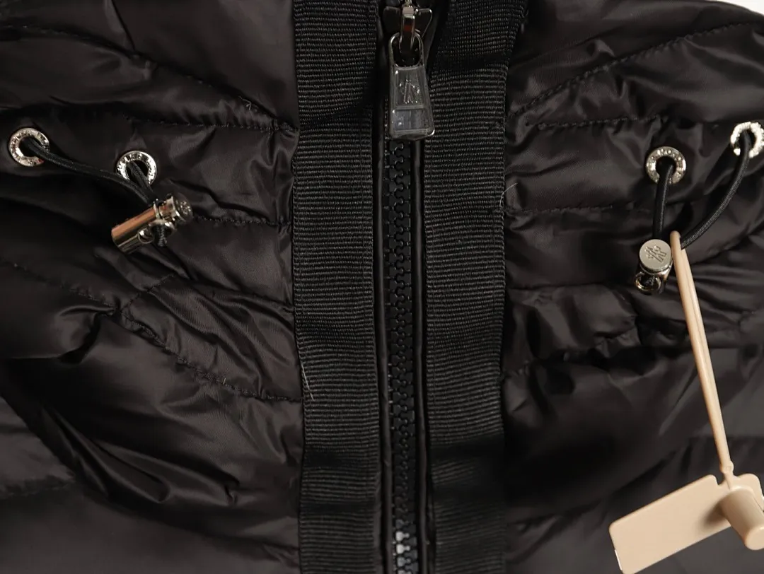 Moncler蒙口24s新款袖子拼接针织连帽轻薄羽绒服外套