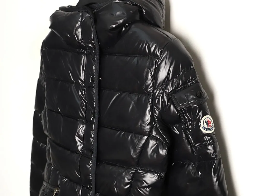 Moncler/蒙口Barante系列小蛮腰束腰羽绒服