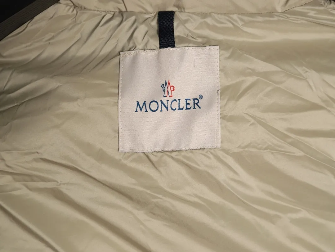Moncler 蒙口 x 1017 ALYX 9SM联名系列连帽羽绒服