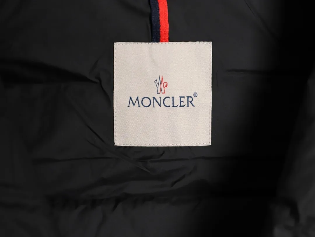Moncler/蒙口 25Fw新款黑标皮拉链立领羽绒服