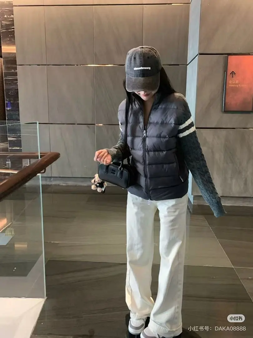 Moncler 蒙口 Padded Corduroy系列 FW24 拉链拼接袖轻便针织开衫羽绒服