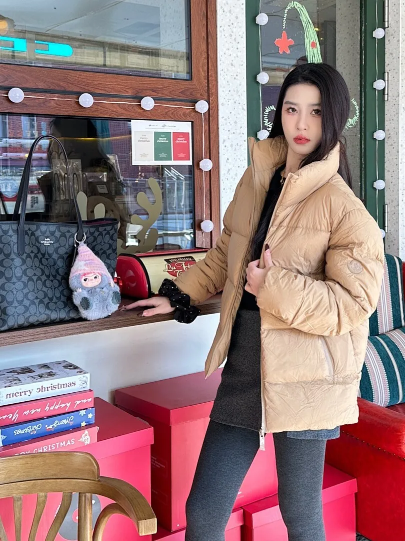 Moncler/蒙口 立领纯色双拉链羽绒服