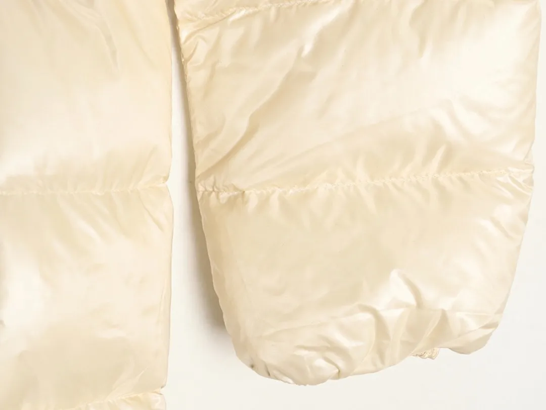 Moncler/蒙口 Baby娃娃款女士中长款连帽羽绒服