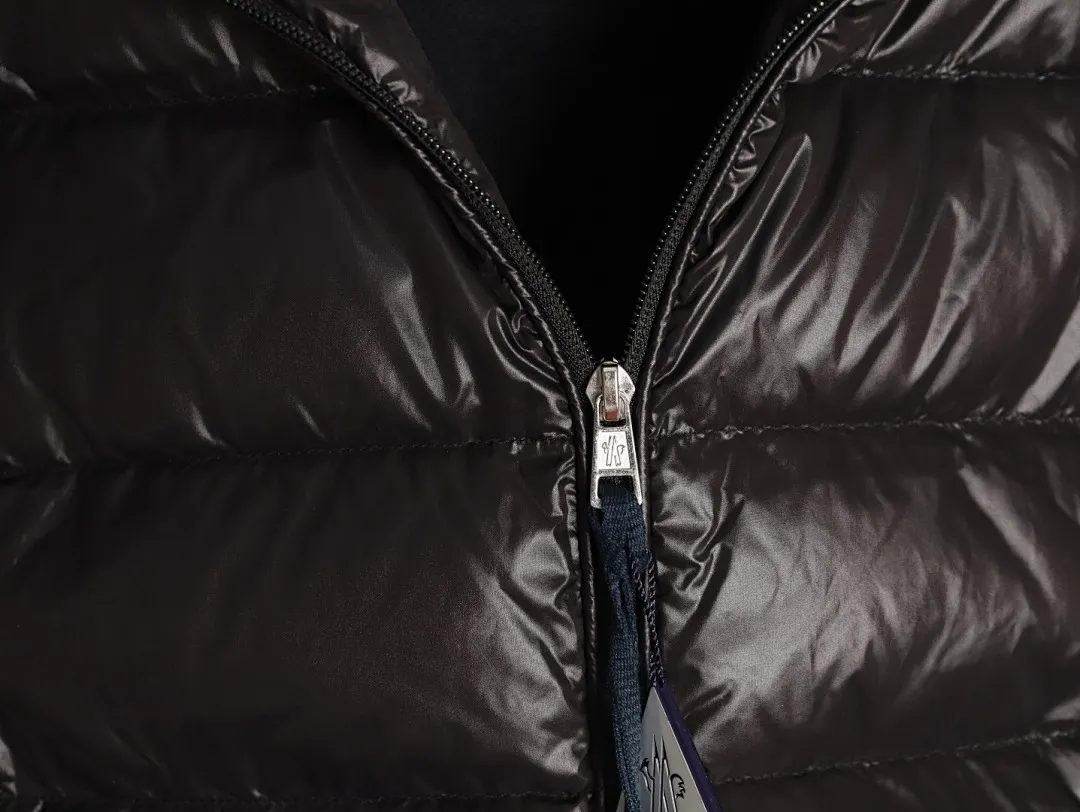 MONCLER蒙口MC 绗缝毛织拼接立领羽绒服