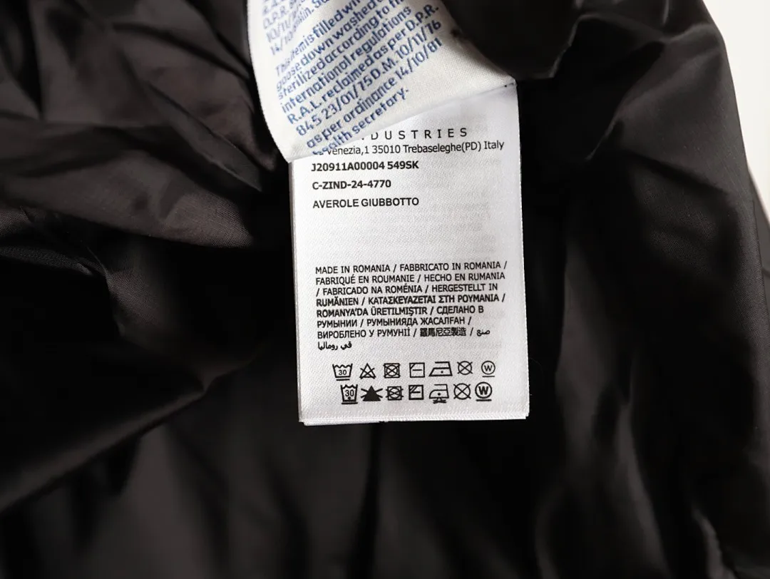 Moncler 蒙口 25SS Couyere maya系列哑光二代纯色羽绒服