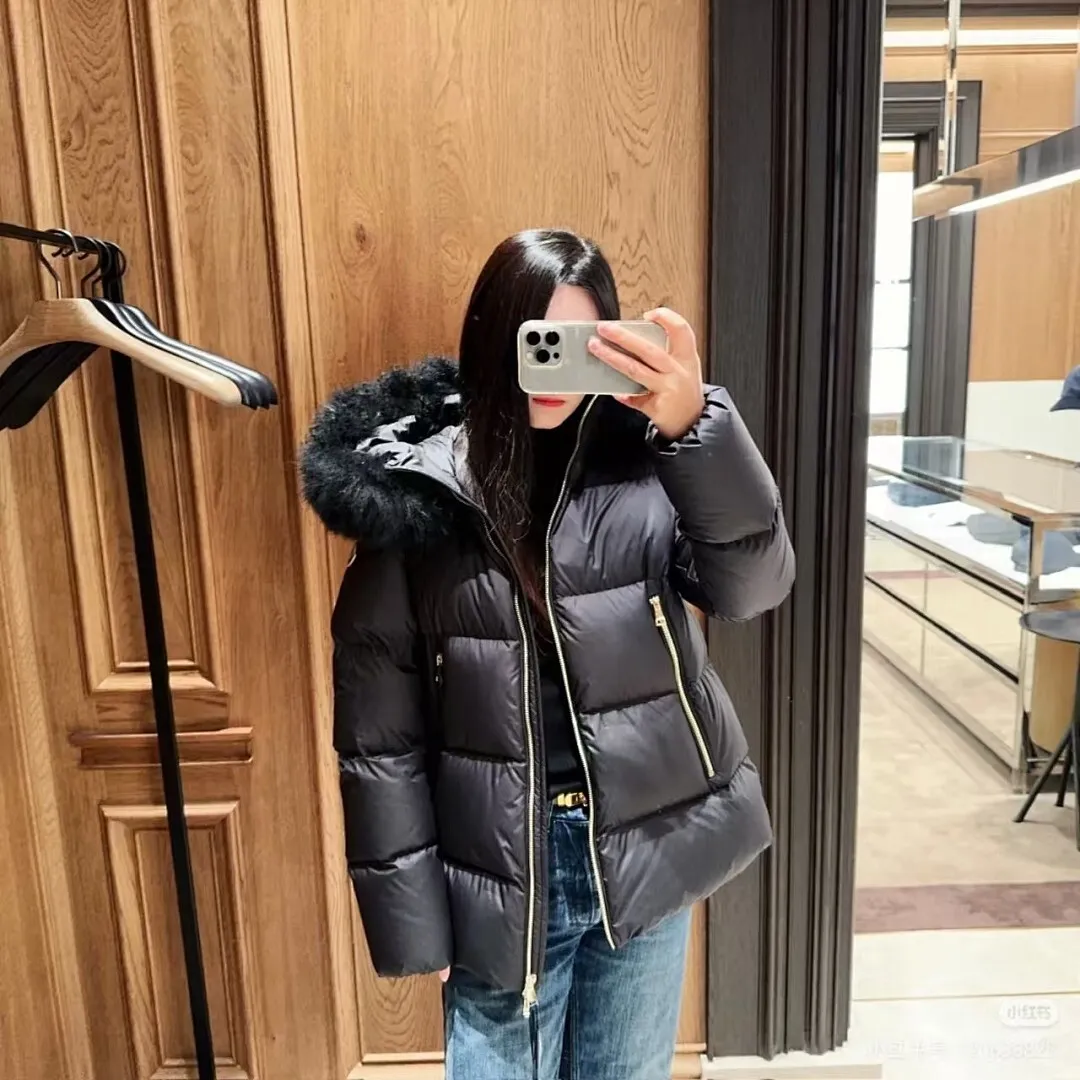 Moncler 蒙口 FW25 Laichefur纯色连帽短款羽绒服夹克外套