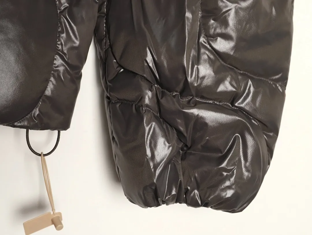 Moncler x Palm angels 联名款 Haunani 系列纯色高领宽松立领羽绒服