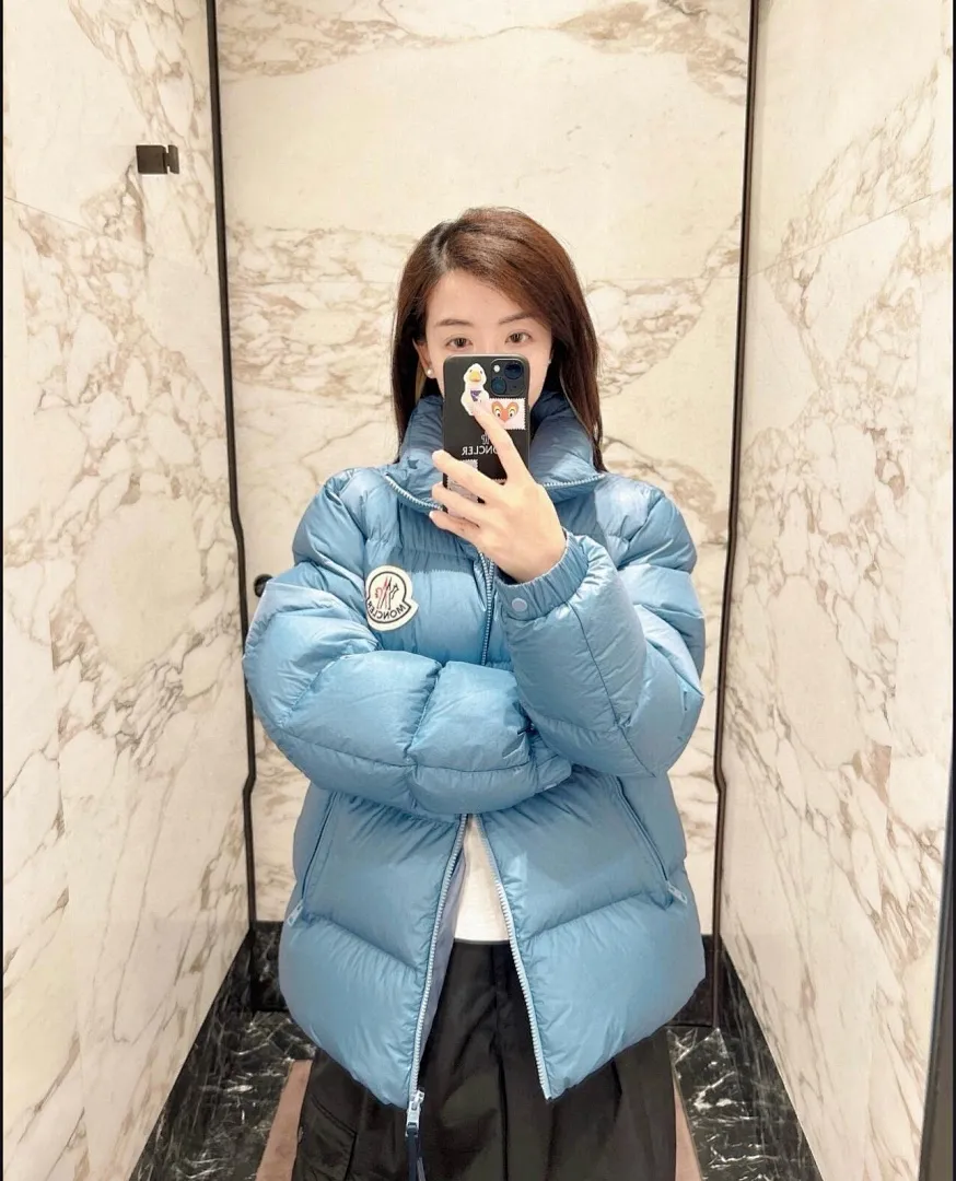 Moncler 蒙口 Mon Citala 简约立领大标羽绒服