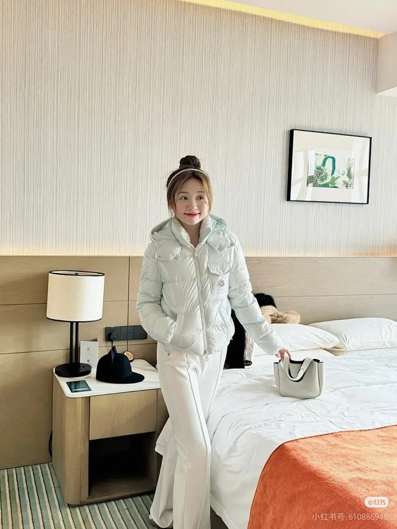 Moncler/蒙口 Andro系列 SS24 ANDRO短款徽标连帽长袖羽绒服