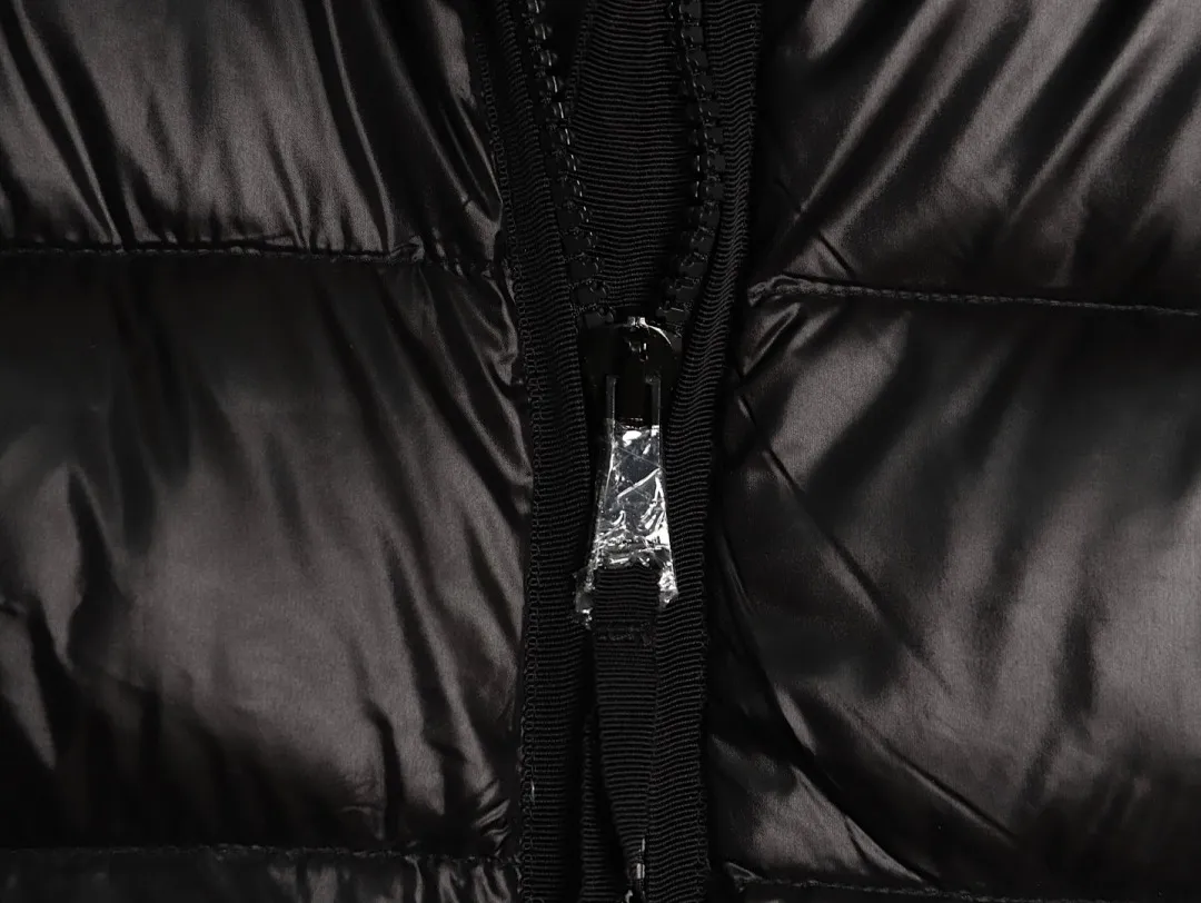 Moncler/蒙口 Baby娃娃款女士中长款连帽羽绒服