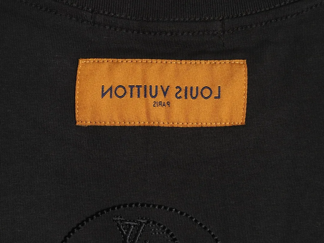 Louis Vuitton 三花刺绣短袖T恤
