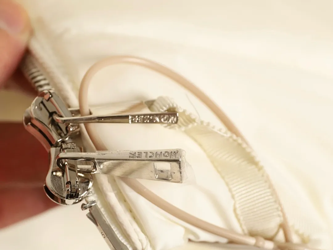 Moncler蒙口24s新款袖子拼接针织立领轻薄羽绒服外套 秋冬新款羽绒拼接夹克