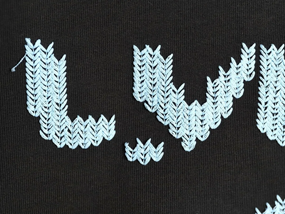 Louis Vuitton路易威登蓝色刺绣字母短袖