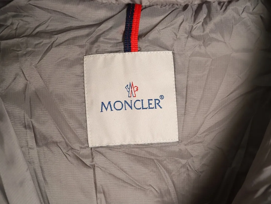 Moncler 蒙口 25SS Couyere maya系列哑光二代纯色羽绒服