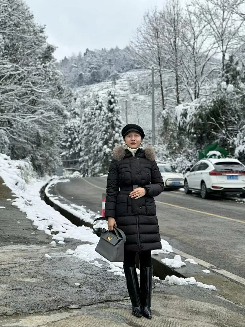 Moncler/蒙口 24ss Khloe杨幂明星同款长款哑光羽绒服