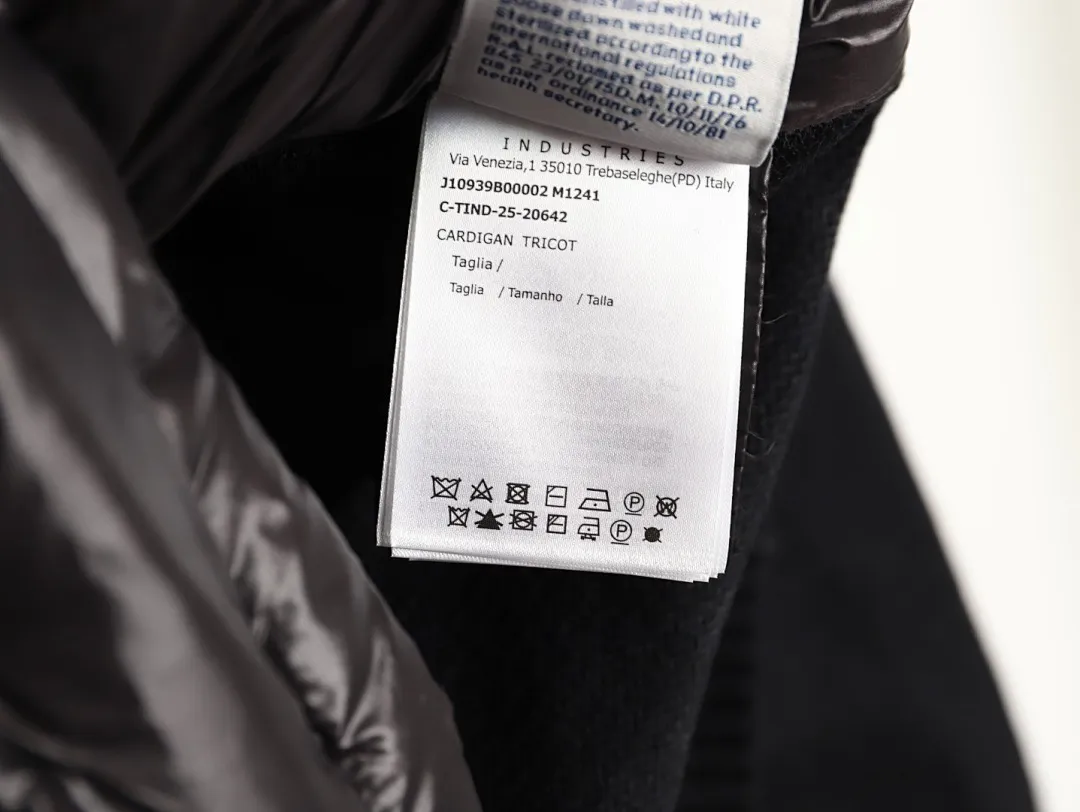 MONCLER蒙口MC 绗缝毛织拼接立领羽绒服