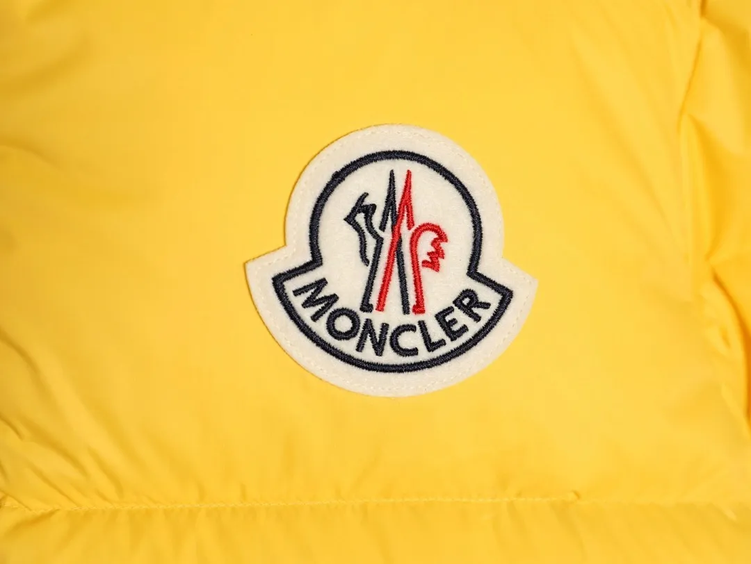 Moncler 蒙口 24Fw Mon Citala 简约立领大标羽绒服