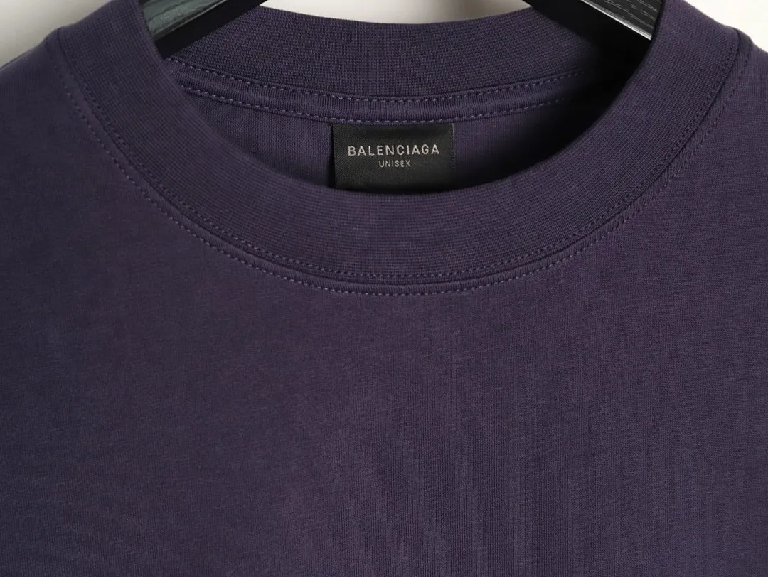 BALENCIAGA巴黎世家BLCG 哥特字母18号干裂印花短袖T恤