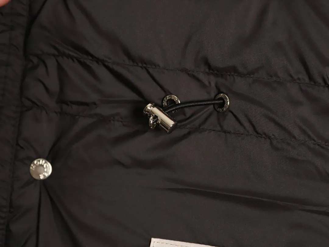 Moncler 蒙口 x 1017 ALYX 9SM联名系列连帽羽绒服