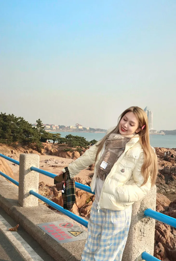 Moncler/蒙口 Andro系列 SS24 ANDRO短款徽标连帽长袖羽绒服