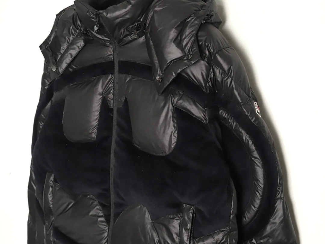 Moncler蒙口MC 24款 蝙蝠侠标识羽绒服