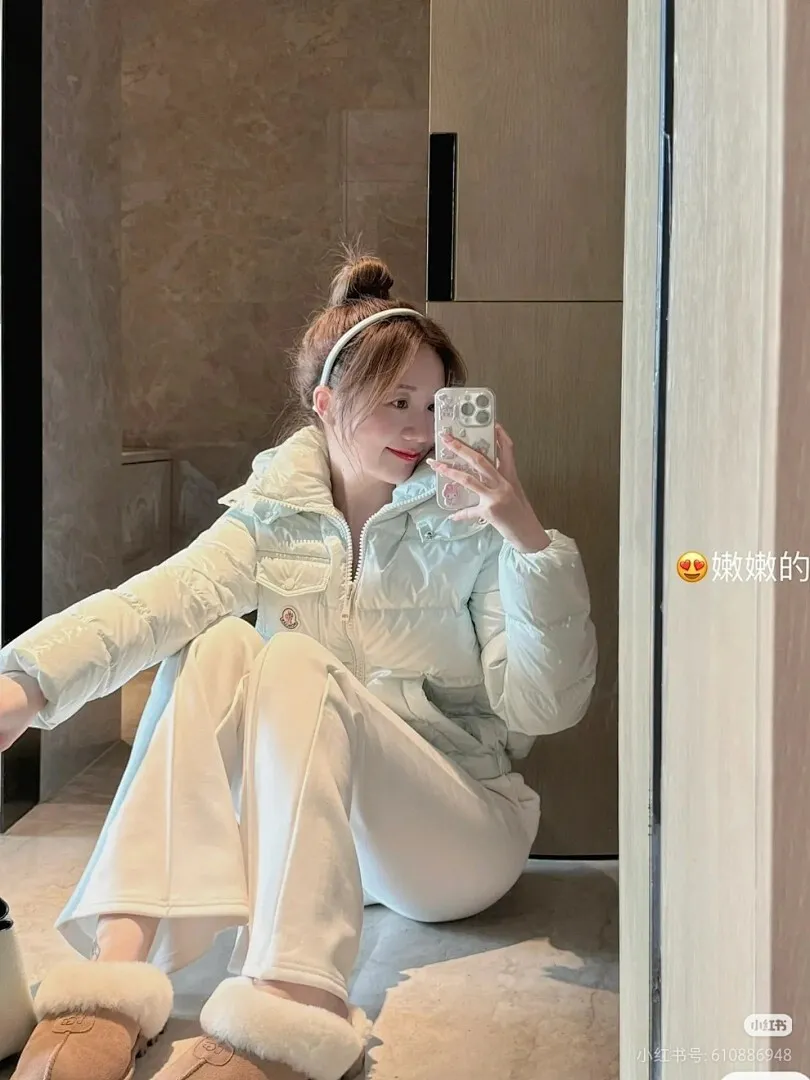 Moncler/蒙口 Andro系列 SS24 ANDRO短款徽标连帽长袖羽绒服