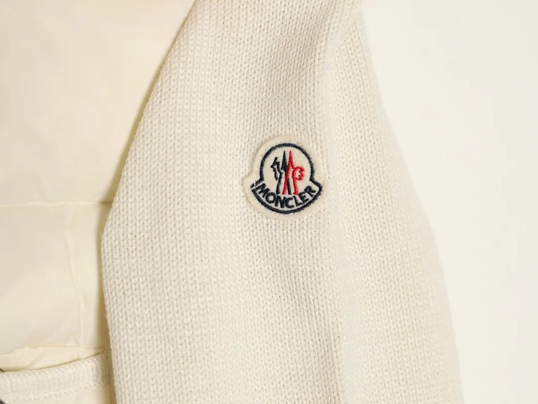 Moncler 蒙口 多纽扣针织拼接羽绒外套