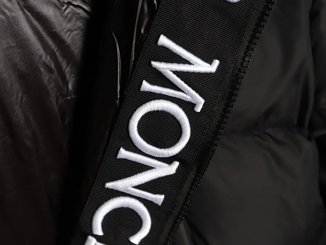 Moncler 蒙口 24ss内里门襟字母绣花羽绒服