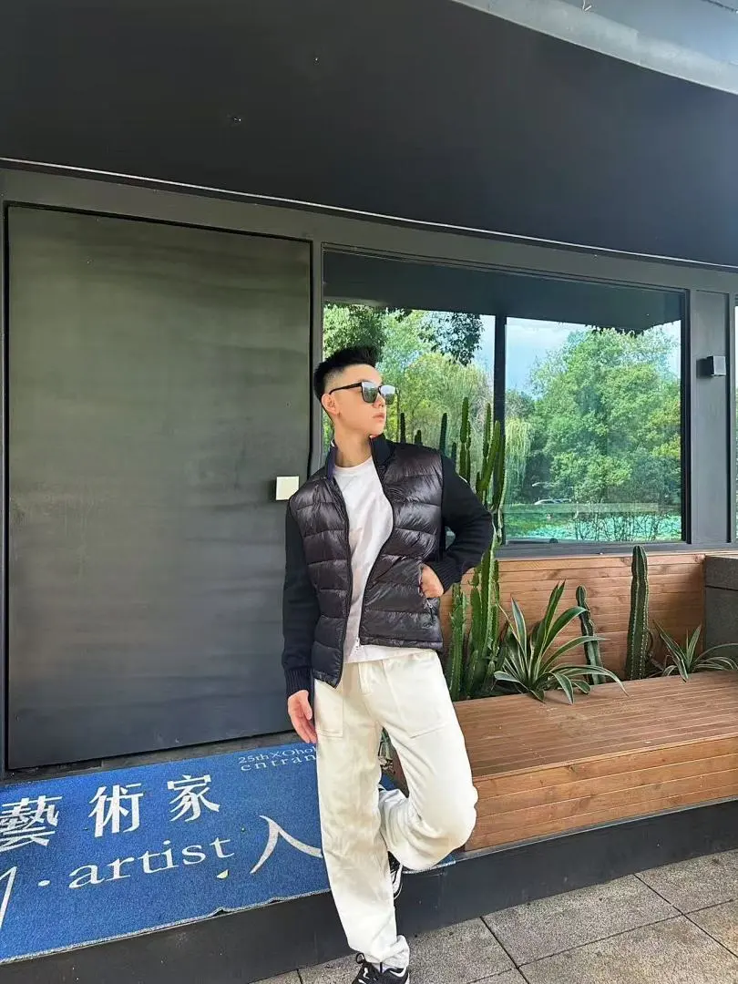 MONCLER蒙口MC 绗缝毛织拼接立领羽绒服