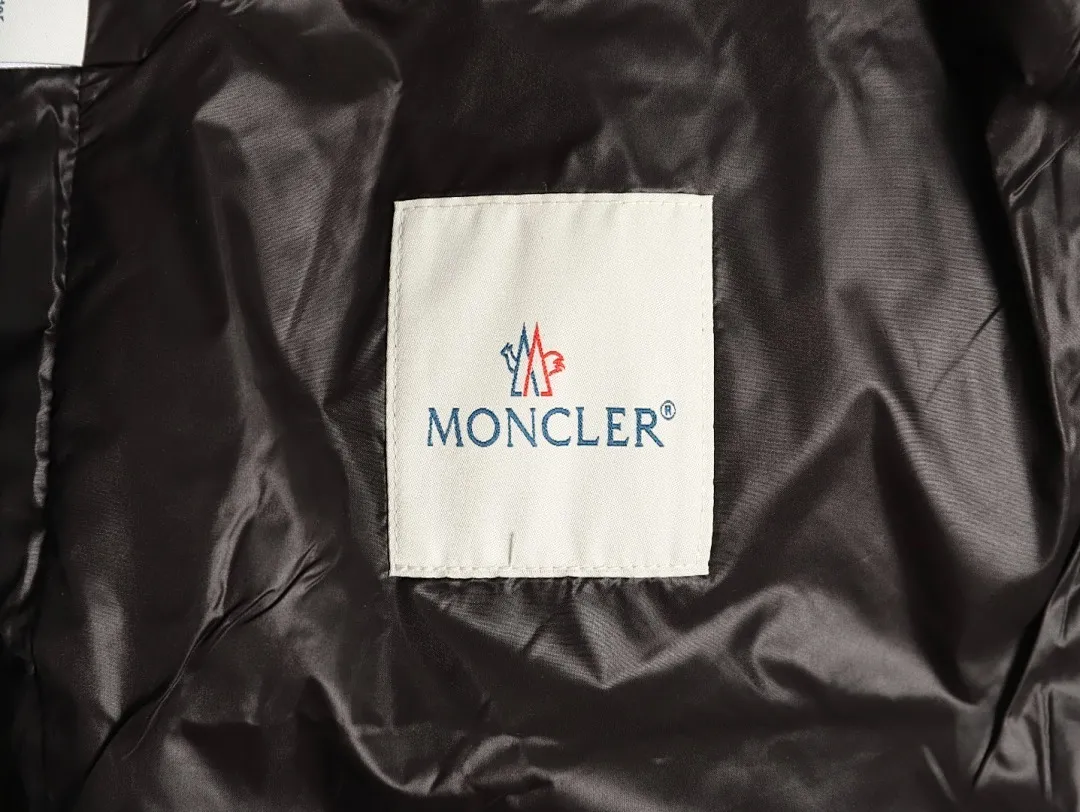 Moncler/蒙口 Andro系列 SS24 ANDRO短款徽标连帽长袖羽绒服