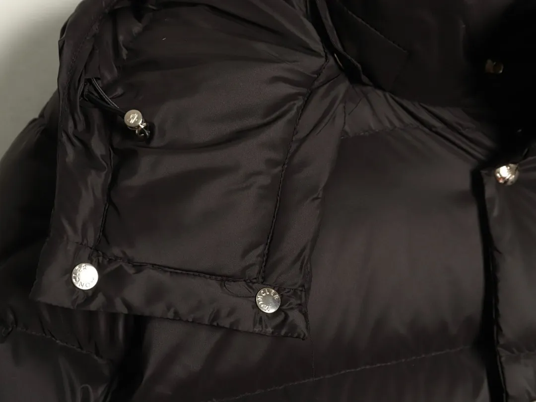 Moncler 蒙口 x 1017 ALYX 9SM联名系列连帽羽绒服