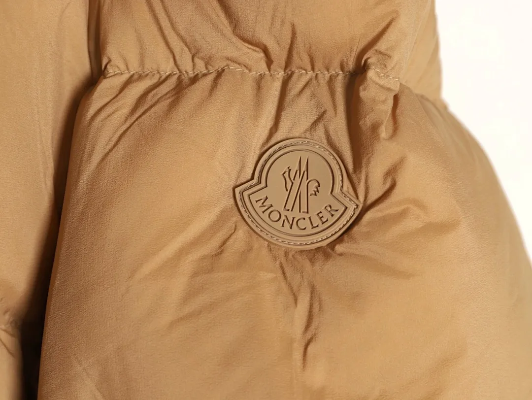 Moncler/蒙口 立领纯色双拉链羽绒服