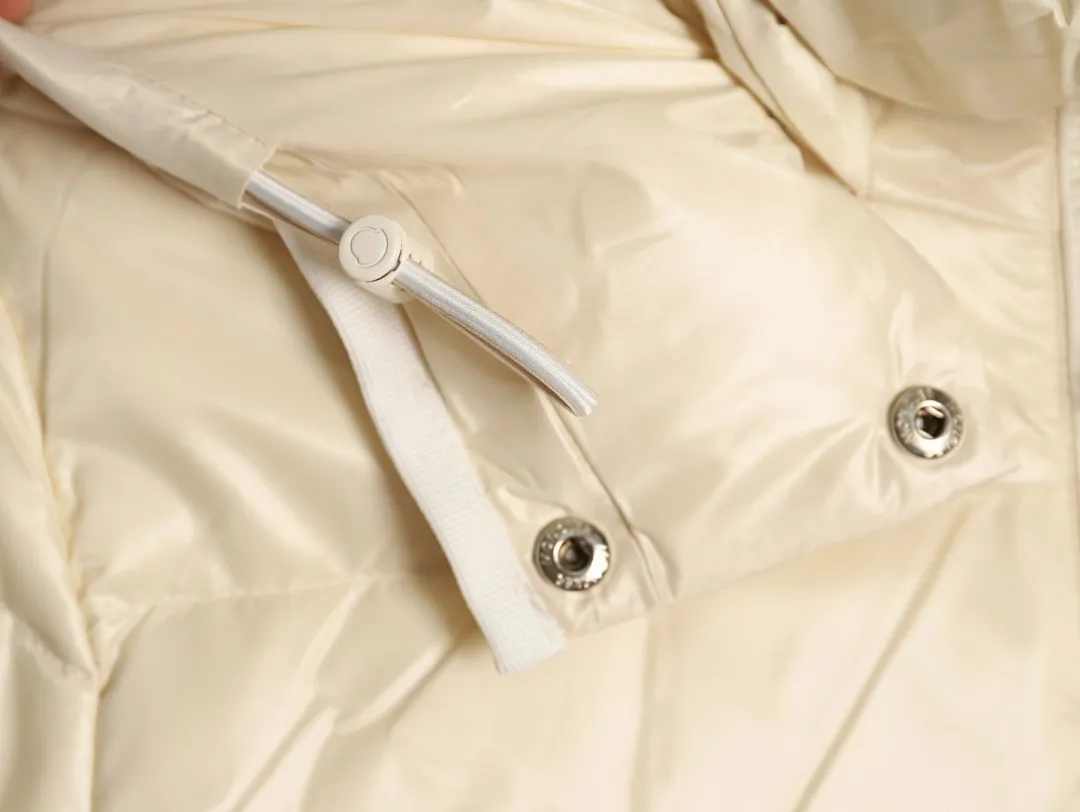 Moncler/蒙口 Andro系列 SS24 ANDRO短款徽标连帽长袖羽绒服