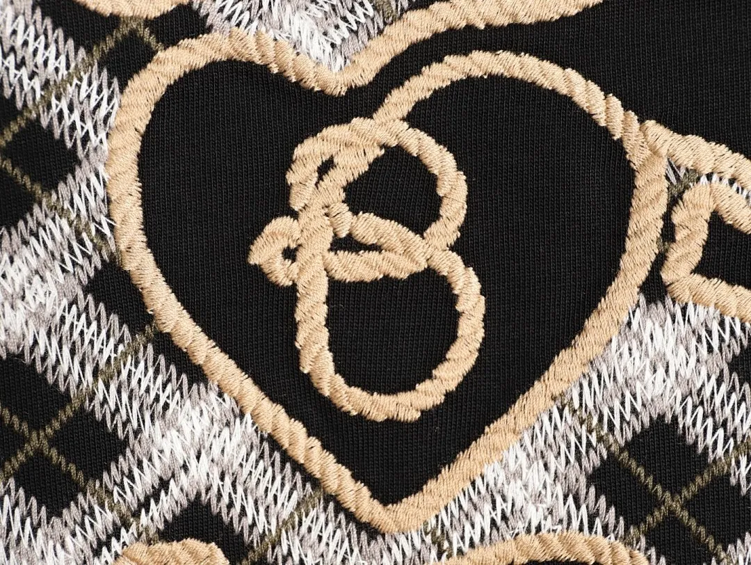 Burberry/巴宝莉 25ss 签名字母爱心战马刺绣短袖