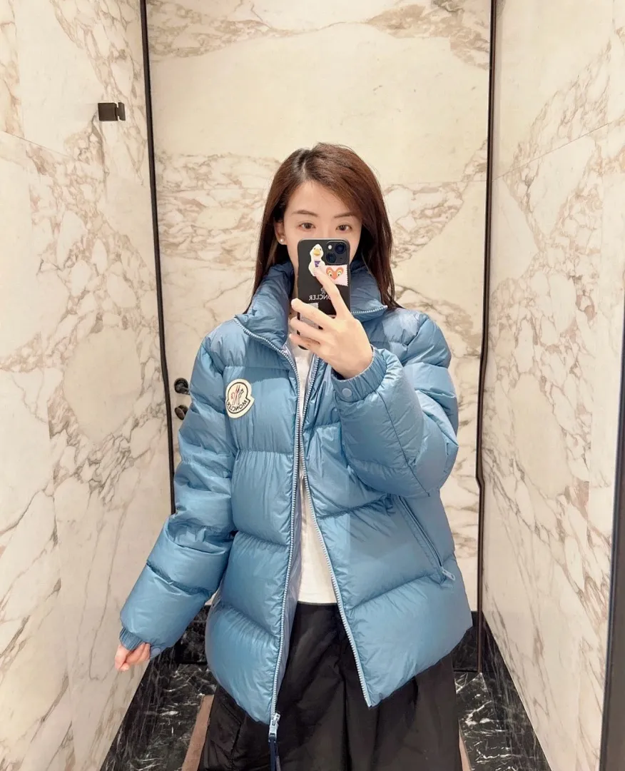 Moncler 蒙口 Mon Citala 简约立领大标羽绒服