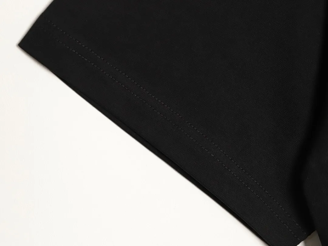 Louis Vuitton 路易威登 2026新款 彩绘涂鸦四叶草字母logo 定制皮章 男女同款 短袖t恤