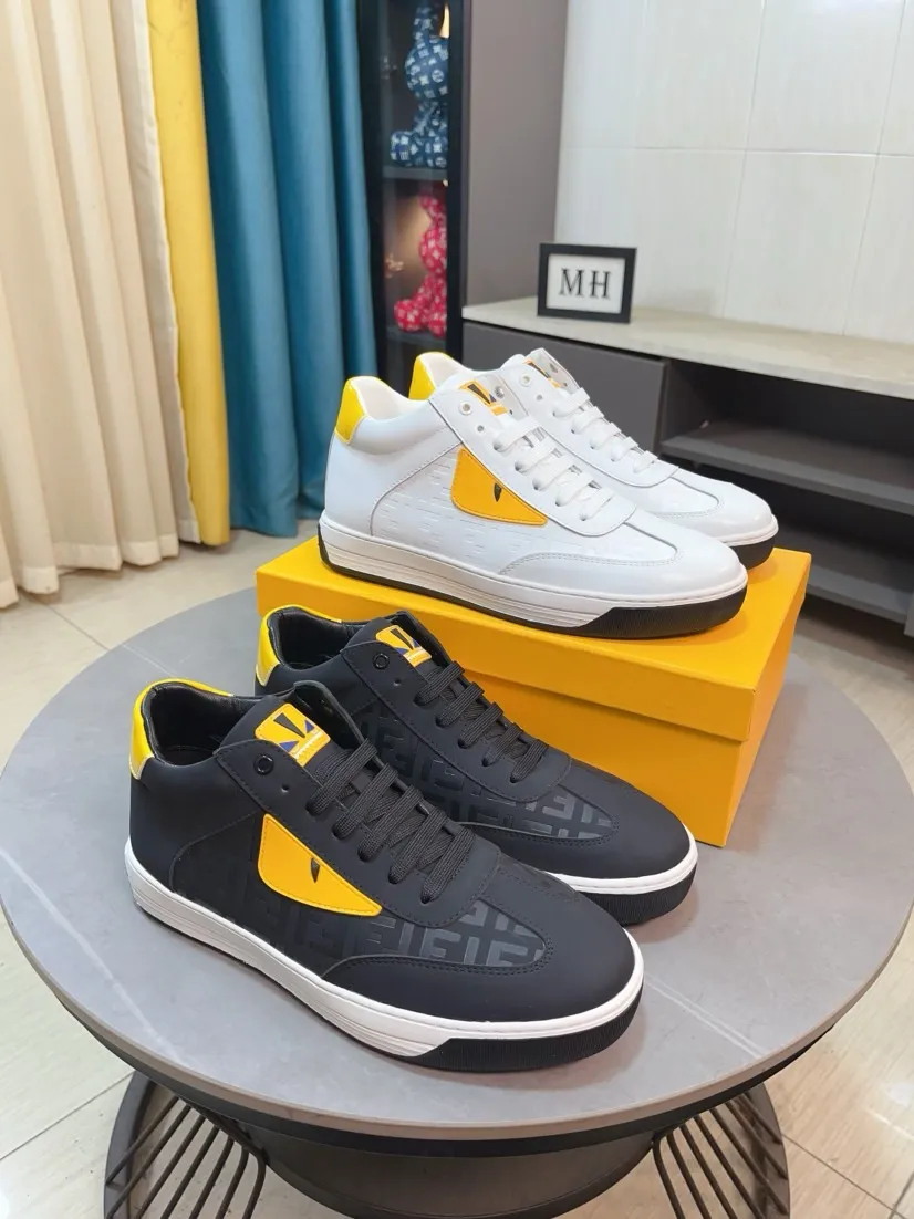 出厂价230🌹🌹【fendi 芬迪】：🔝男鞋高端品牌：高帮系系：官网1：1最新力作：鞋面采用品牌布料配进口牛皮工艺，➕🐑羊皮里制作👍让行走更加便捷舒适，惊世之作，与官方的质量相比美的1：1复刻[色]！打造时尚个性衬托你的与众不同！潮男必备! 🔥码数：38-44。