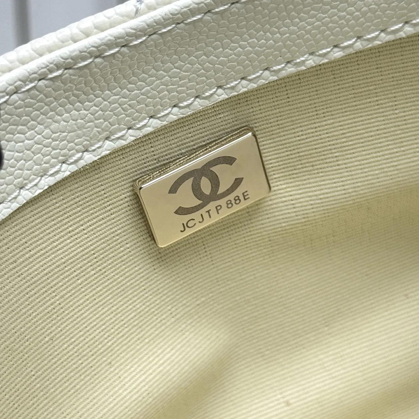 P190 Chanel 26c最新CF 经典菱格口盖包 饰以精致经典链子，润饰手袋，脱颖而出，演绎永恒♾️优雅 19x13x7cm：19x13x7cm 款号：6326