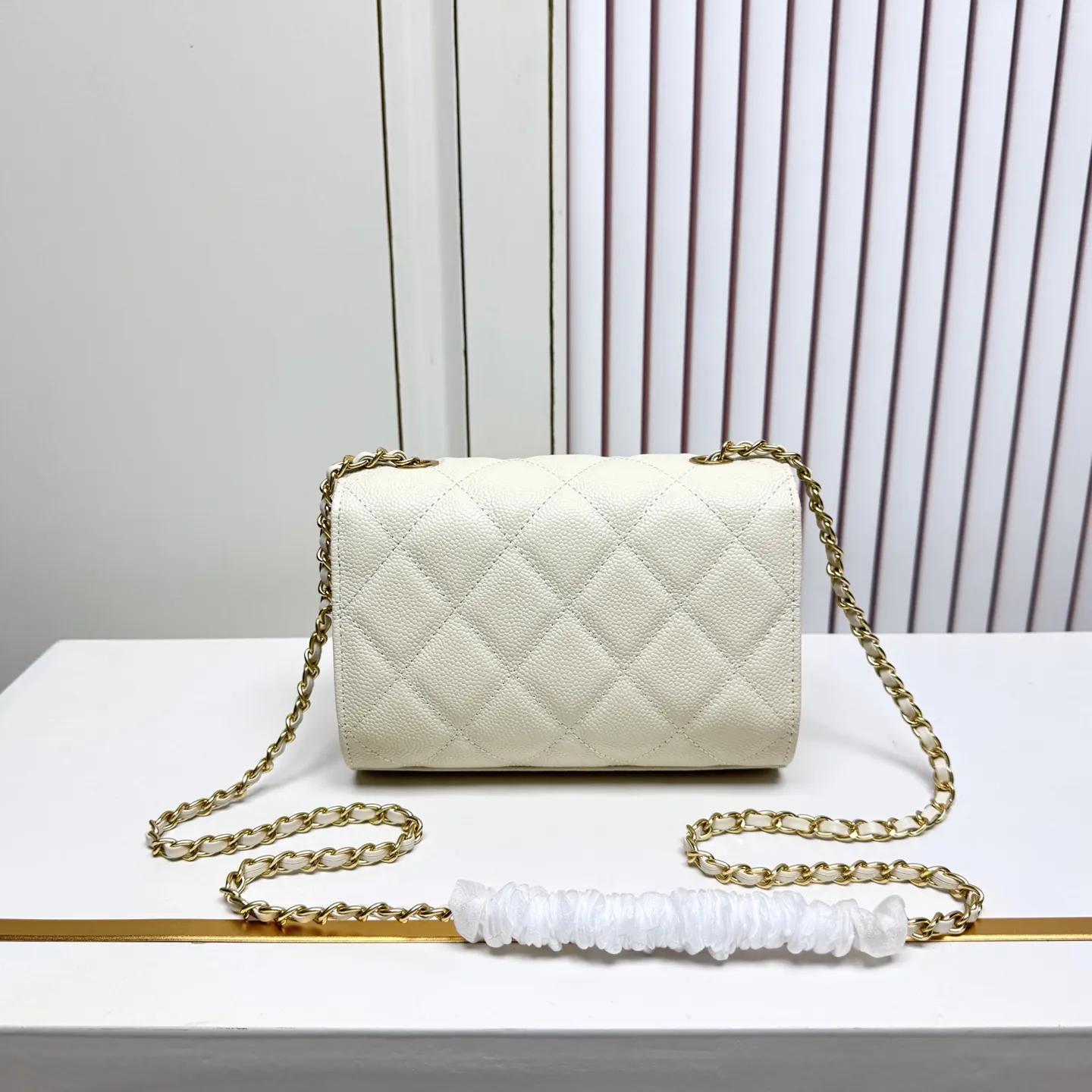 P190 Chanel 26c最新CF 经典菱格口盖包 饰以精致经典链子,润饰手袋,脱颖而出,演绎永恒♾️优雅 19x13x7cm:19x13x7cm 款号:6326