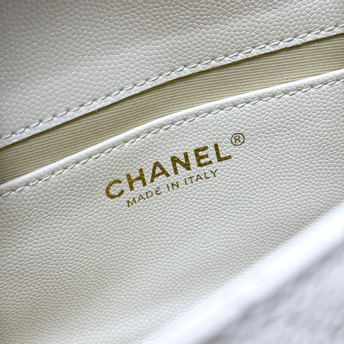 P190 Chanel 26c最新CF 经典菱格口盖包 饰以精致经典链子，润饰手袋，脱颖而出，演绎永恒♾️优雅 19x13x7cm：19x13x7cm 款号：6326