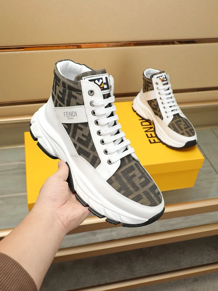 工厂价250💰🔥【FENDI】芬迪小怪兽 男士休闲鞋最新元素潮爆全球,官网火爆热卖,最新休闲鞋,原版版本,面料选用原版布料➕头层羊皮内里,原版防滑大底,舒适以质量说话,颜色:两色可选。码数:38-44(45定做)