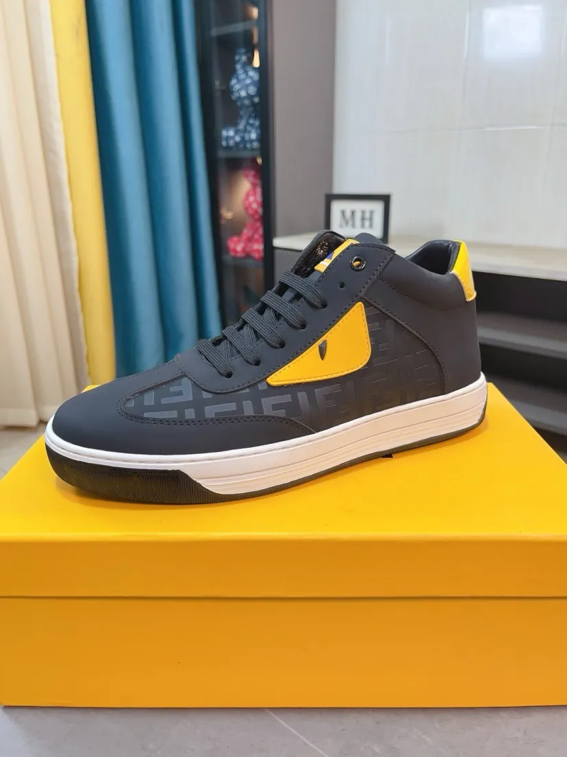 出厂价230🌹🌹【fendi 芬迪】：🔝男鞋高端品牌：高帮系系：官网1：1最新力作：鞋面采用品牌布料配进口牛皮工艺，➕🐑羊皮里制作👍让行走更加便捷舒适，惊世之作，与官方的质量相比美的1：1复刻[色]！打造时尚个性衬托你的与众不同！潮男必备! 🔥码数：38-44。