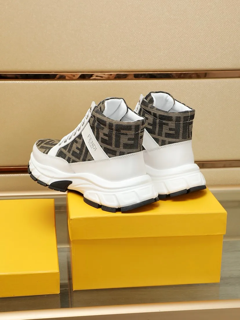 工厂价250💰🔥【FENDI】芬迪小怪兽 男士休闲鞋最新元素潮爆全球,官网火爆热卖,最新休闲鞋,原版版本,面料选用原版布料➕头层羊皮内里,原版防滑大底,舒适以质量说话,颜色:两色可选。码数:38-44(45定做)