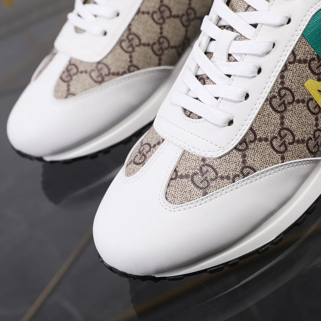 热爆款 真材实料 高端货 🔥🔥🔥批210《 古奇GUCCI》 新款官网&bull;同款【高&bull;版本】最新&bull;爆款休闲鞋，顶端品牌[勾引]奢侈～代购，顶级～质量。专柜同卖产品[强]面料原版采用3D打印技术➕ 舒适的羊皮内里 ，38-45
