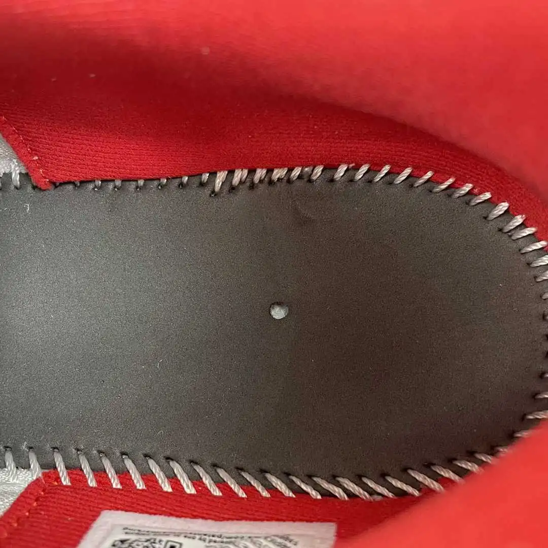 💰US$33 Nike Zoom Vomero PLUS IM6776-070 Size 35-46