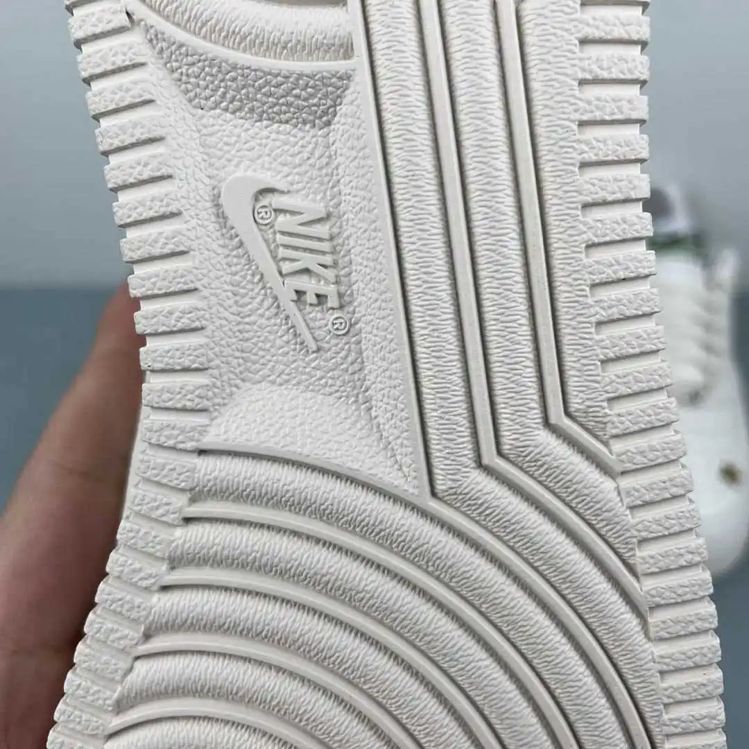 💰US$38 Nike Air Force 1 IQ1143-100 Size 36-45